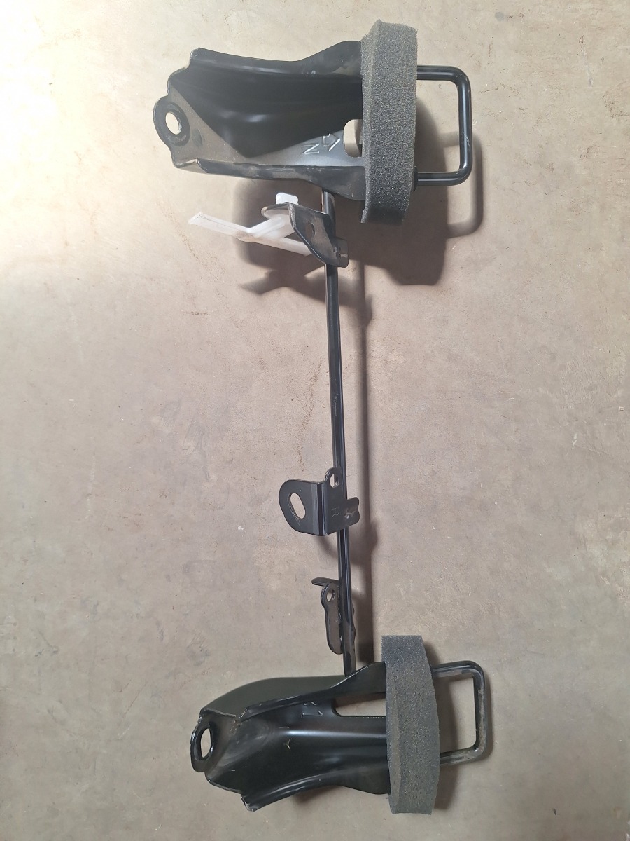 RAV 4 RIGHT REAR  CHILD RESTRAINT SEAT ANCHOR
