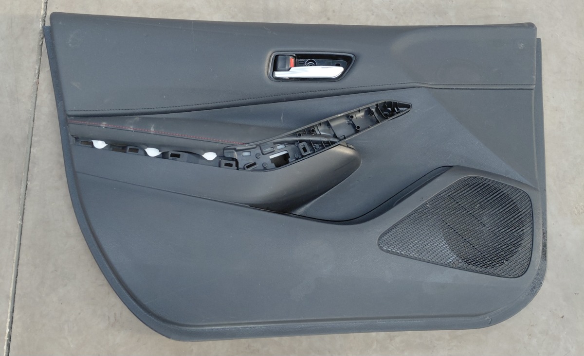 COROLLA LEFT FRONT DOOR PANEL