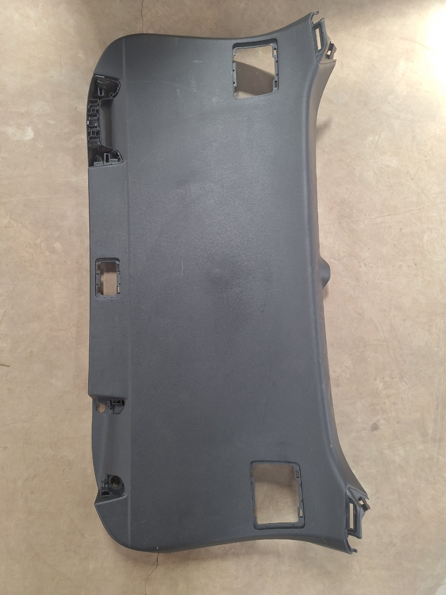 RAV 4 BOOT LID PANEL