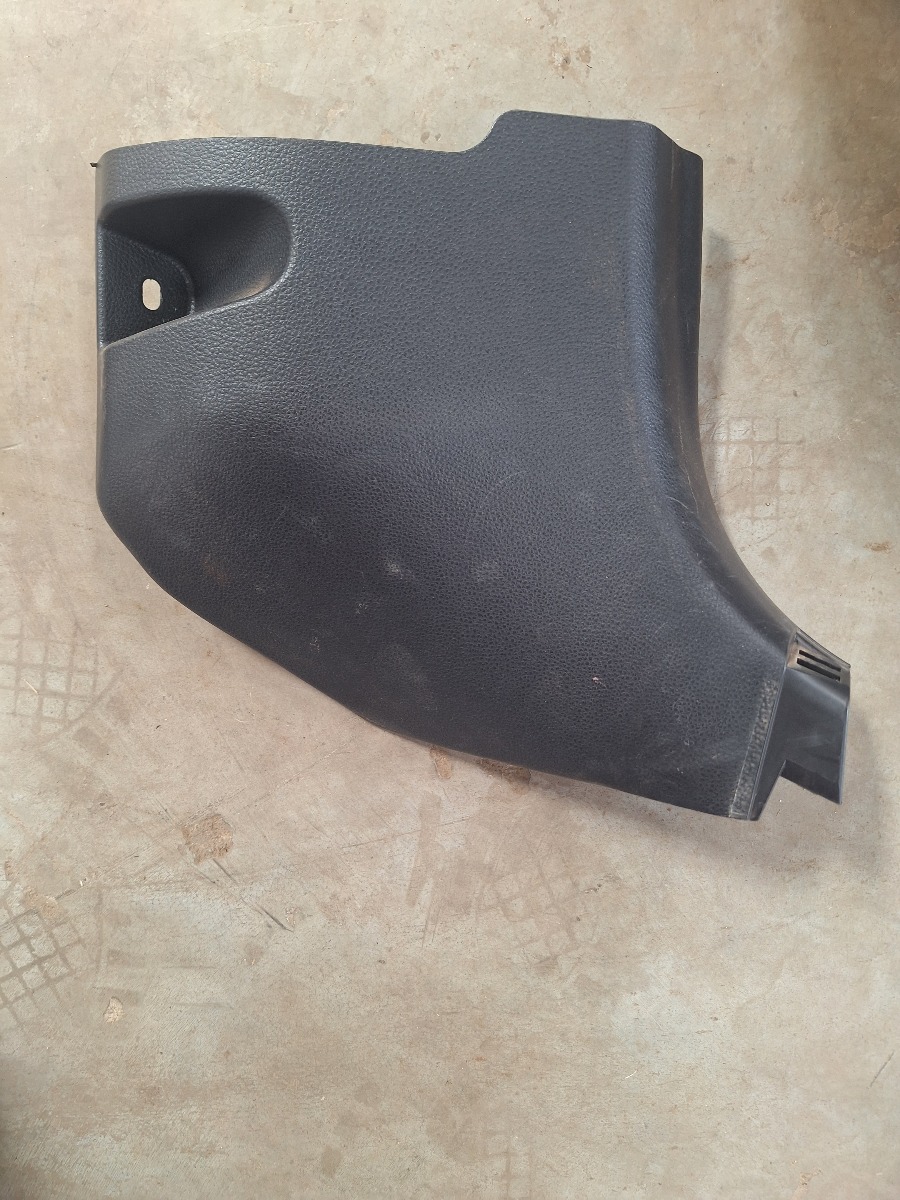 RAV4 LEFT A-Pillar BOTTOM COVER