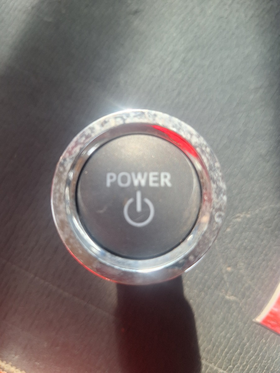 RAV 4 STOP/START BUTTON