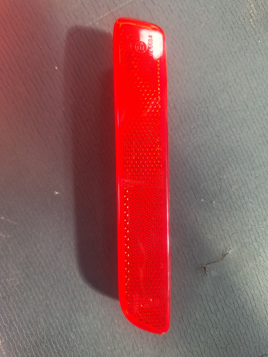 STARLET RIGHT REAR BUMPER REFLECTOR