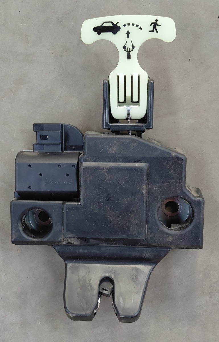 Corolla Rear Lid Lock