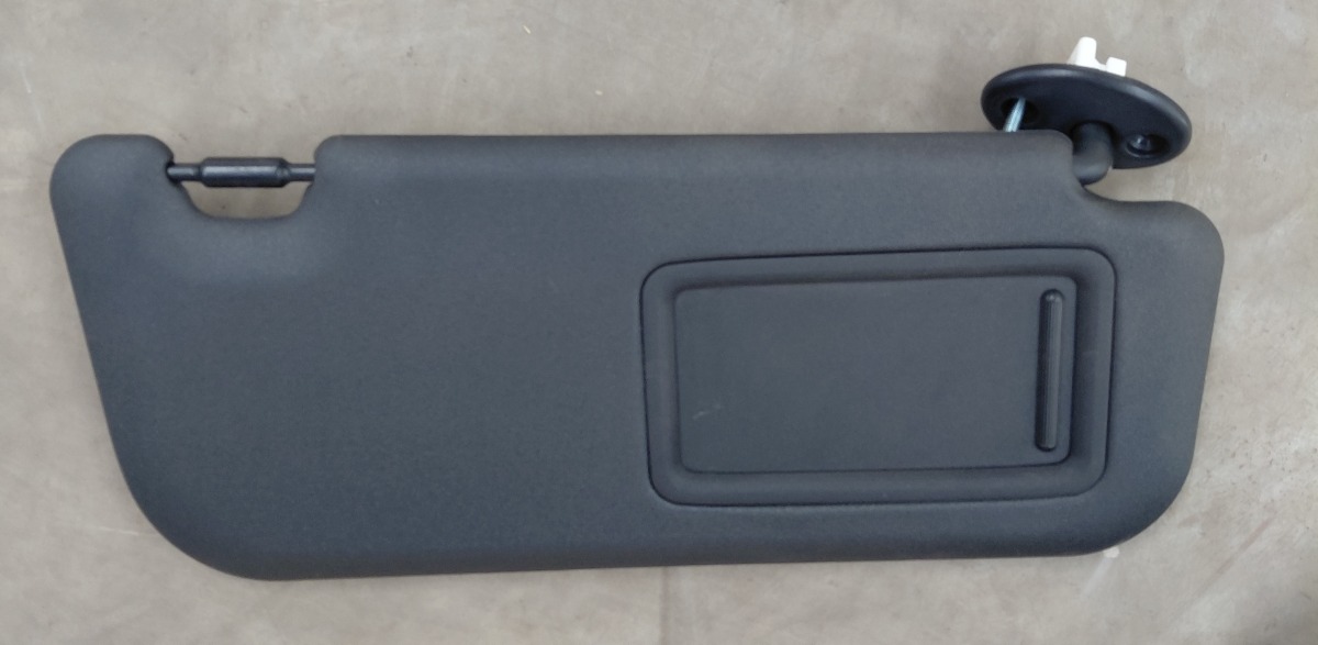 COROLLA RIGHT SUNVISOR