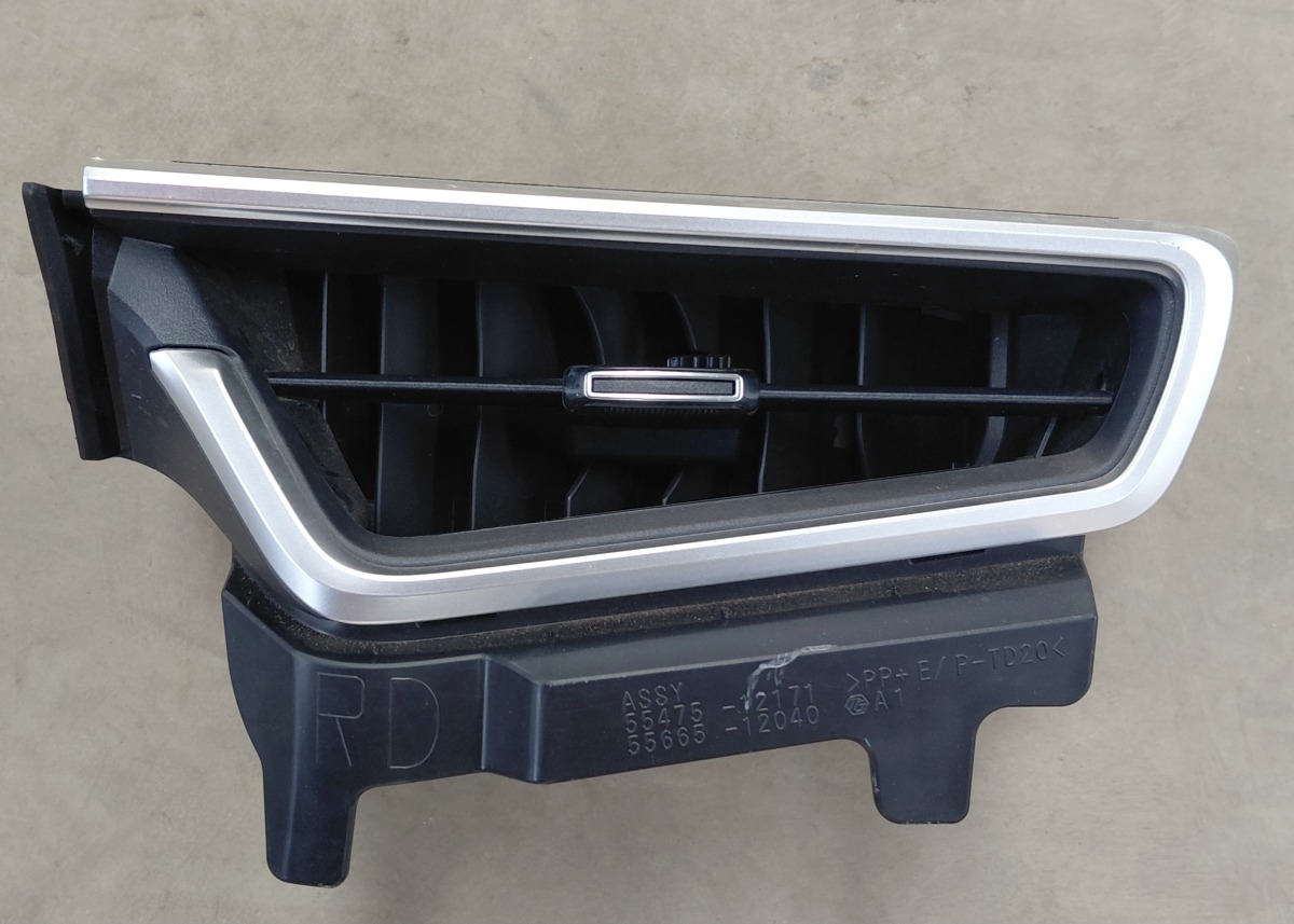 COROLLA RIGHT DASH VENT
