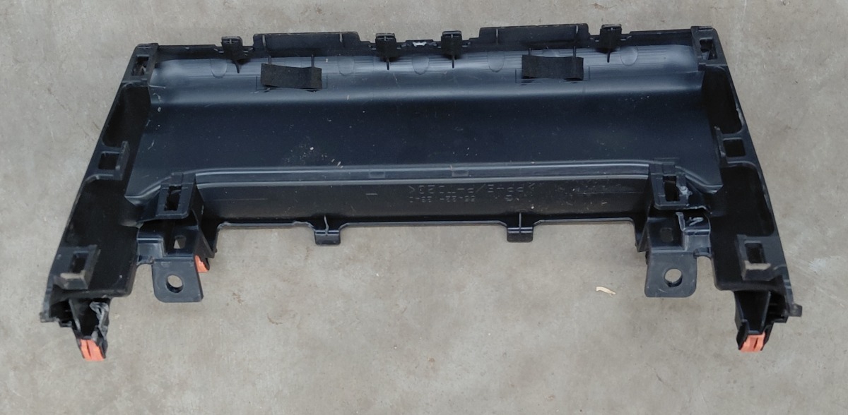 COROLLA RADIO SURROUND REAR
