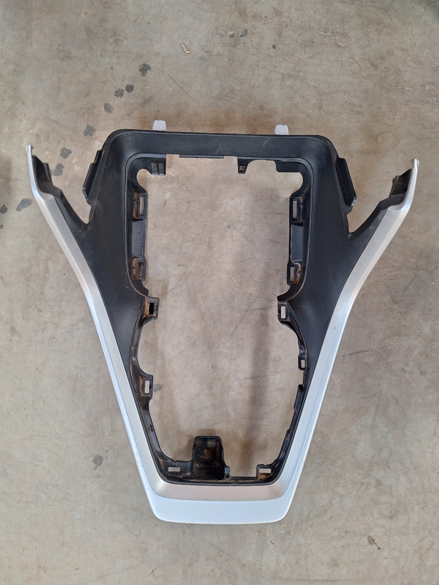RAV 4 CONSOLE UPPER REAR	COVR