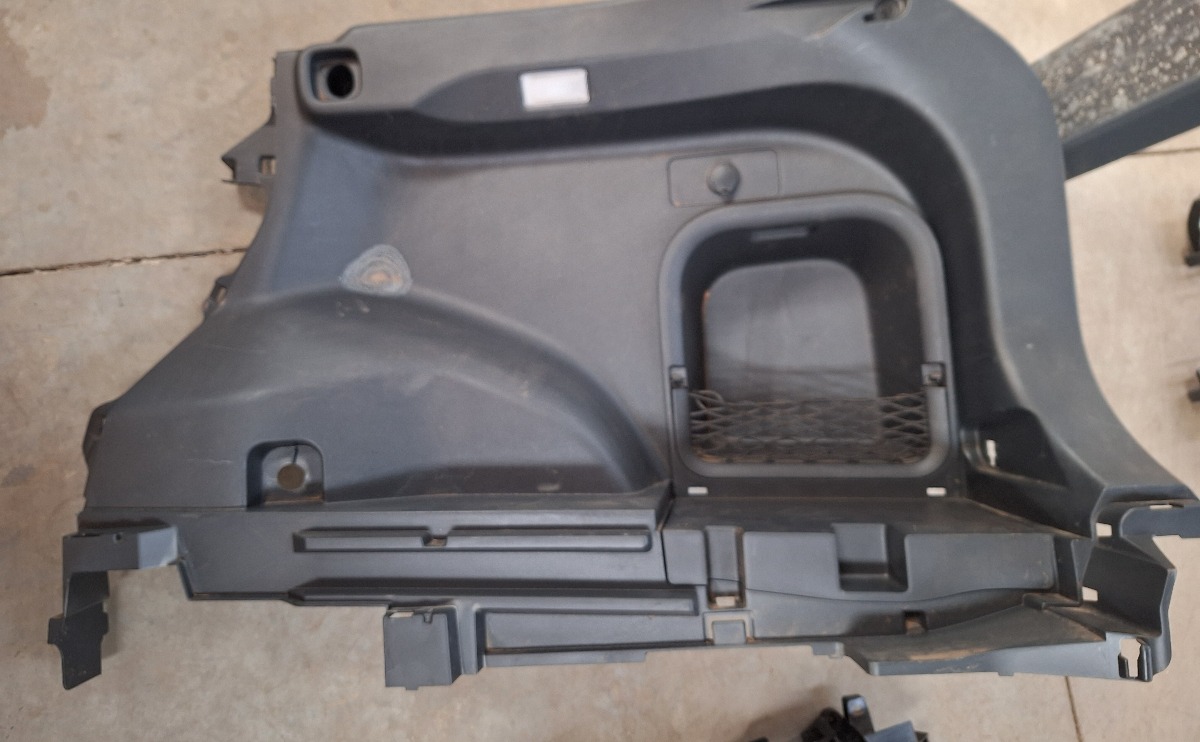 RAV 4 RIGHT REAR BOOT INNER PANEL