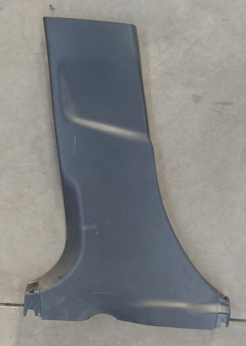 Corolla B-Pillar Trim - Left