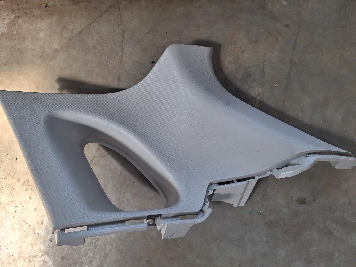 STARLET C PILLAR COVER RIGHT SIDE