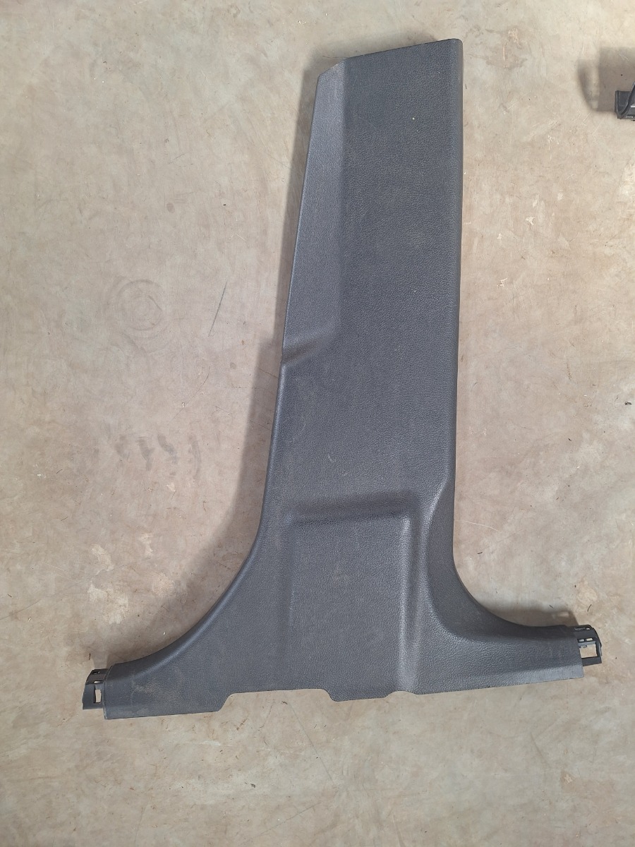 STARLET RIGHT CENTER PILLAR, LOWER COVER
