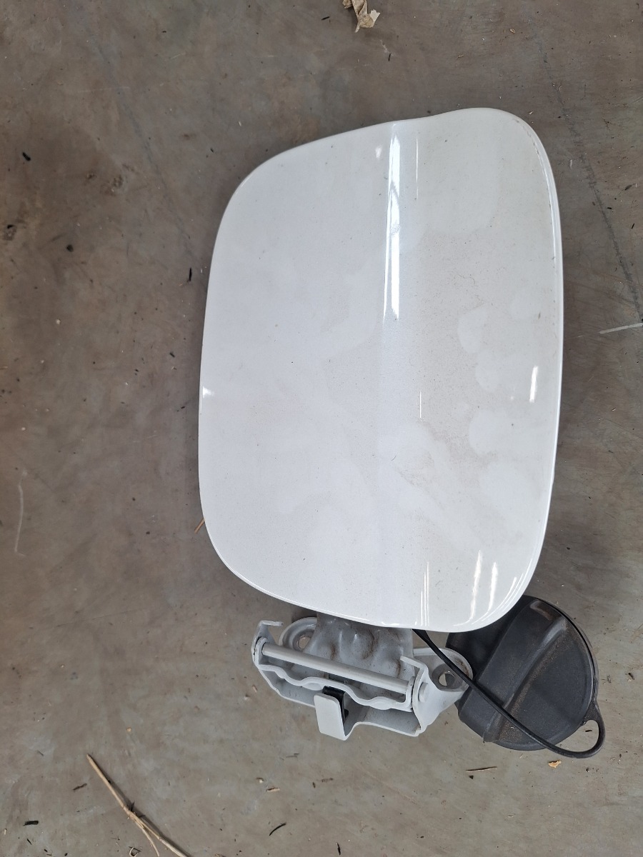 FRONX  FUEL FLAP