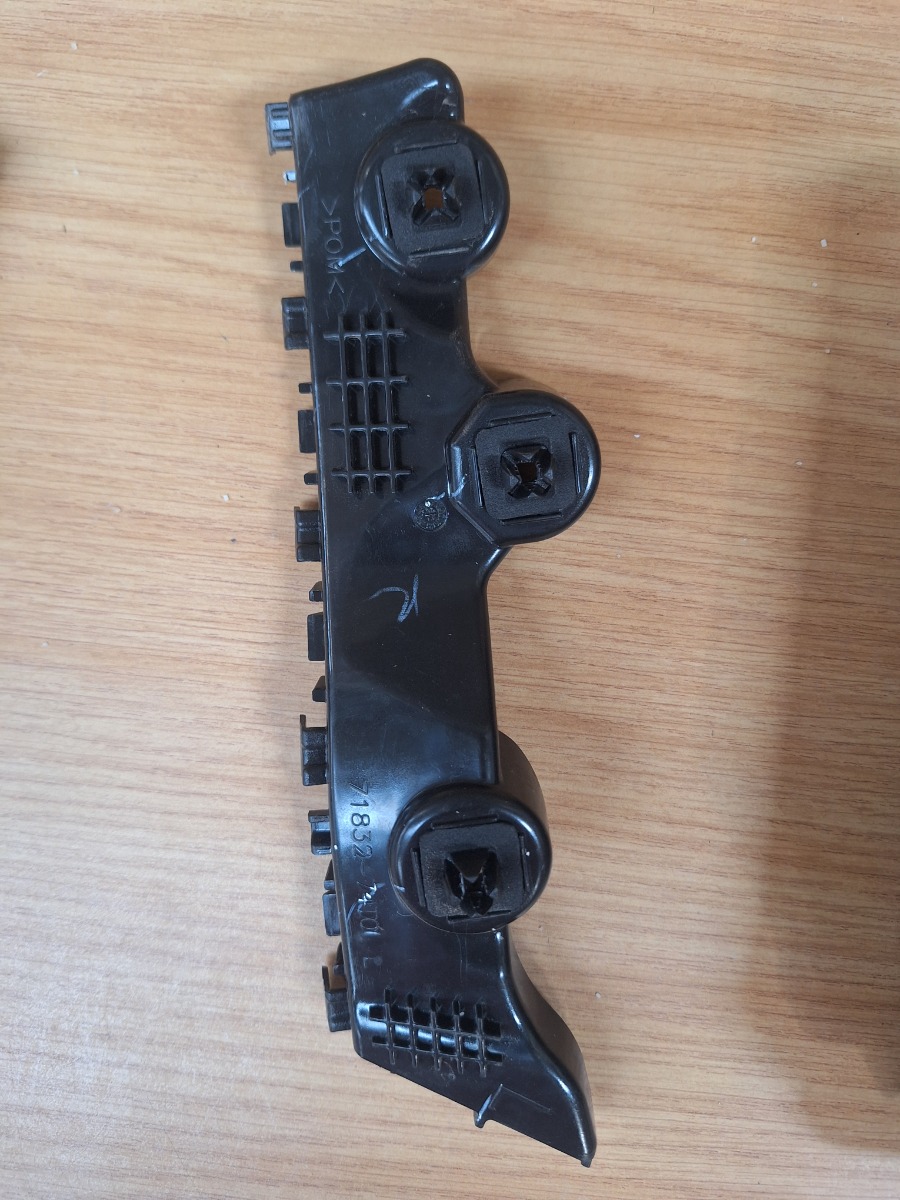 FRONX LEFT REAR SIDE BUMPER BRACKET