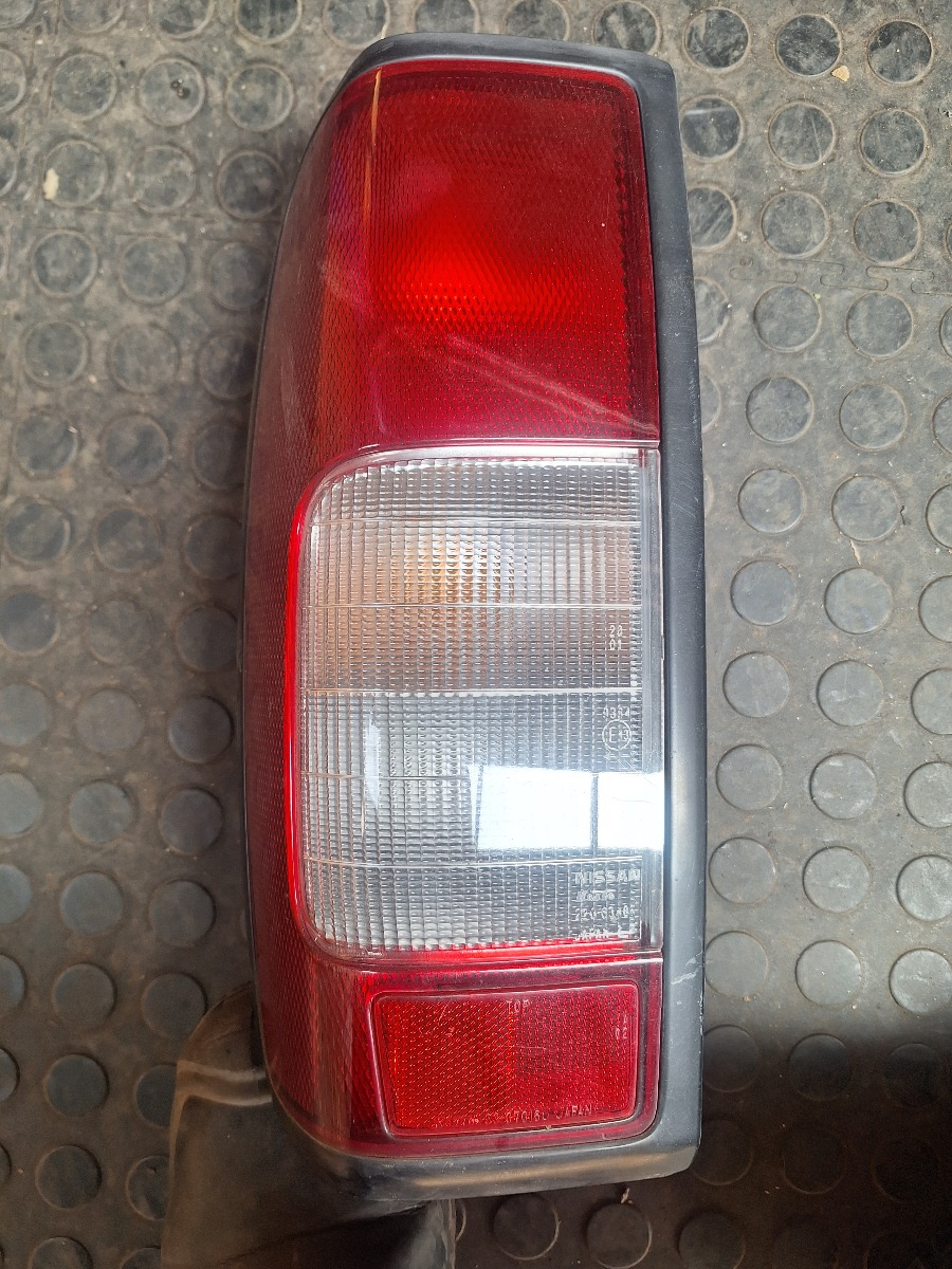 NP300 Pick Up STD Left Tail Lamp Assembly LED