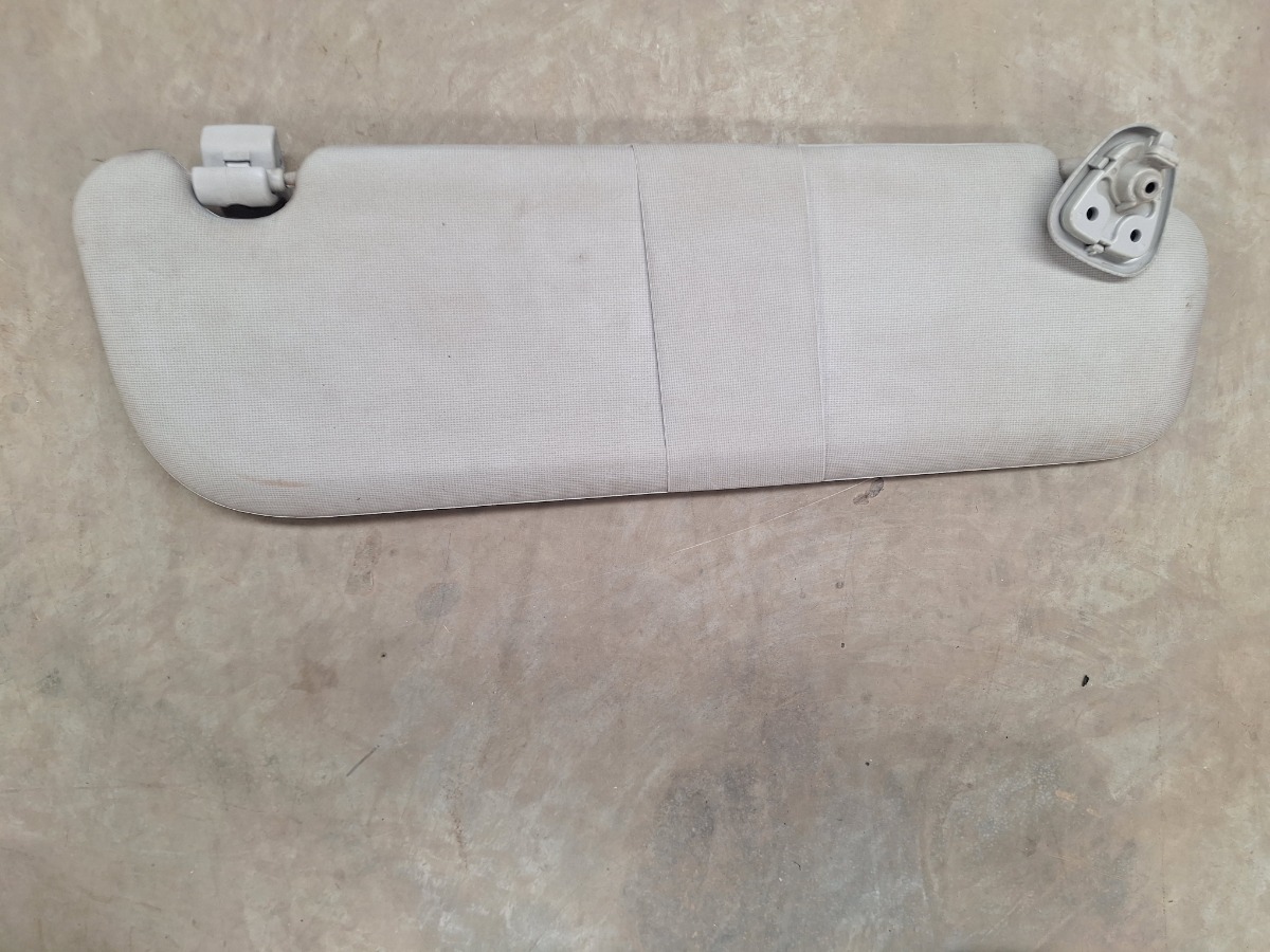 H1 RIGHT SIDE SUNVISOR