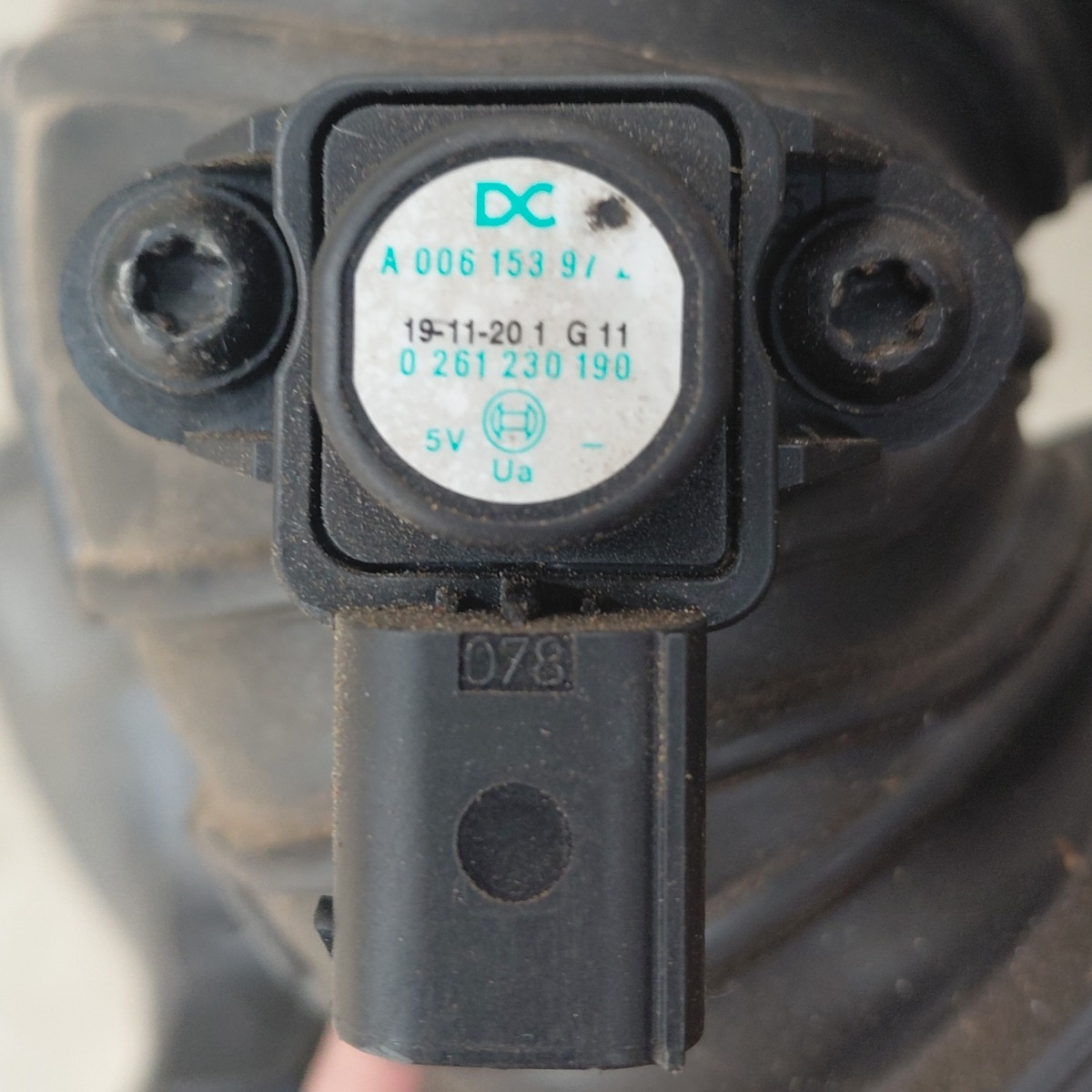 W205 AIR PRESSURE SENSOR