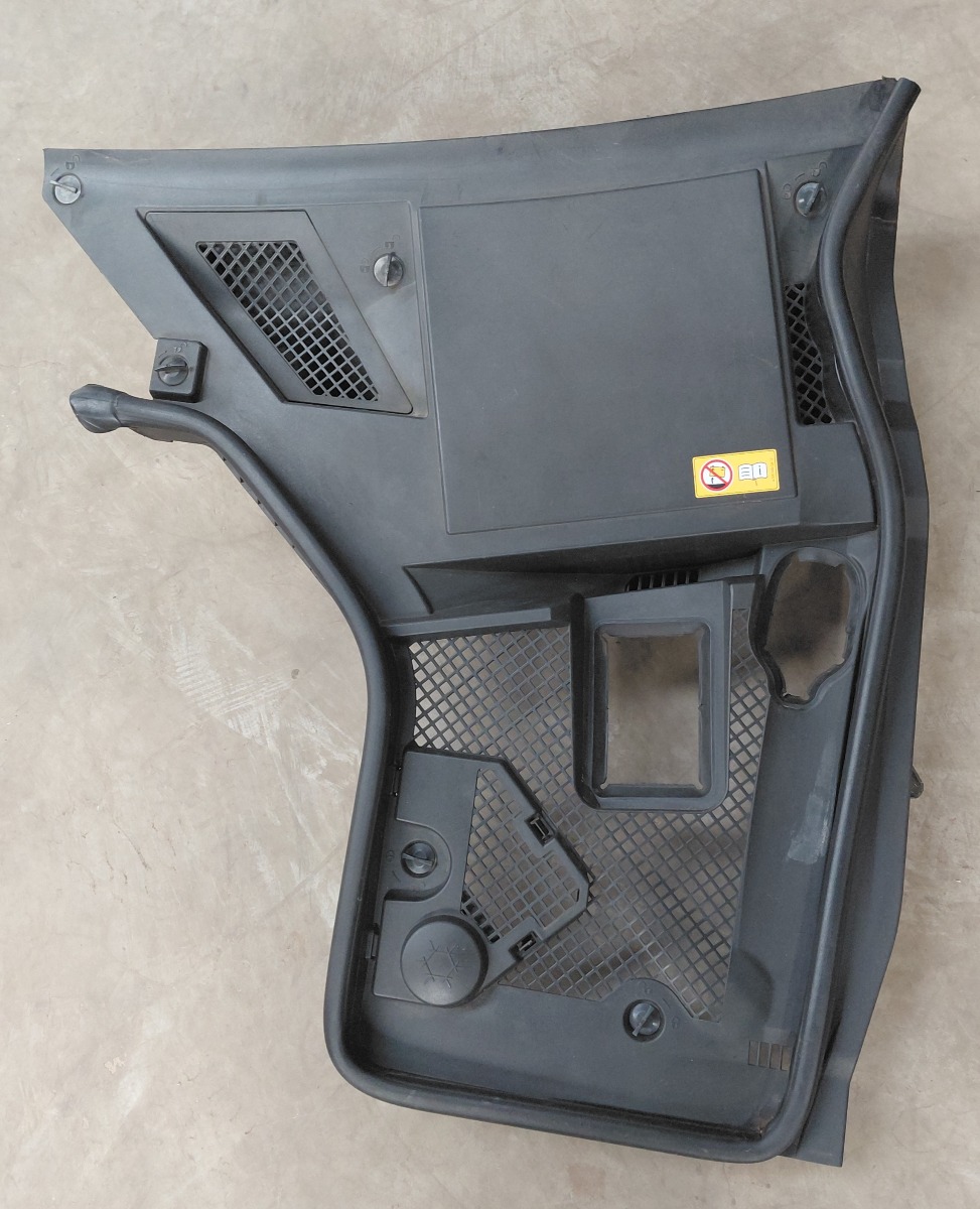 ENGINE BAY POLLEN FILTER COVER