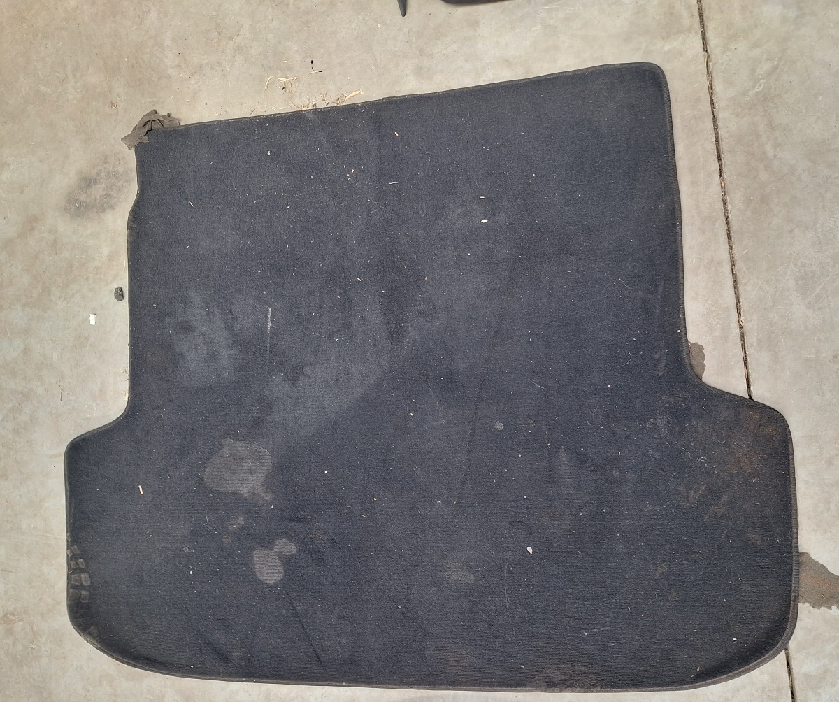 LEGACY SPARE WHEEL TOP COVER