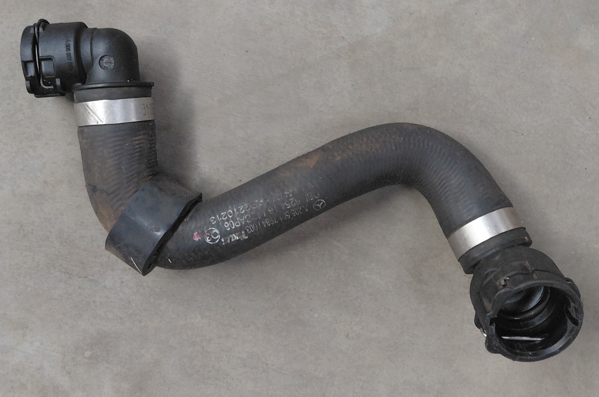 W205 Engine Water Coolant Pipe Hose