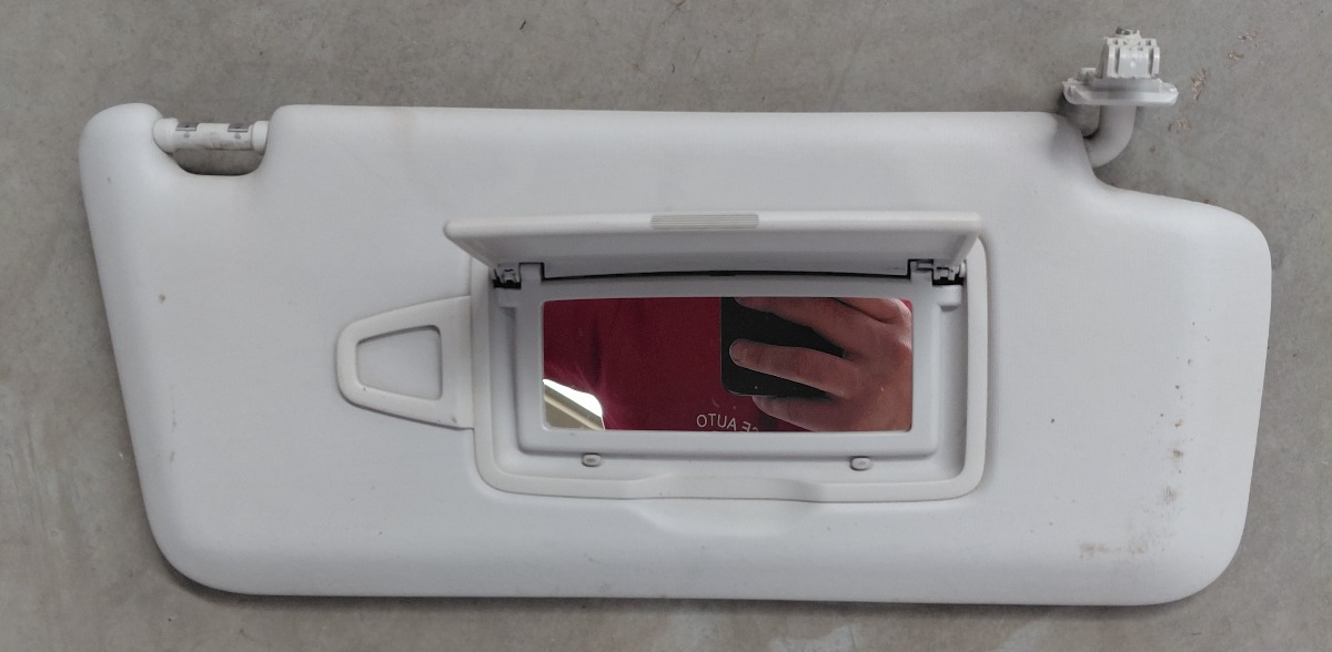 W205 RIGHT SUNVISOR
