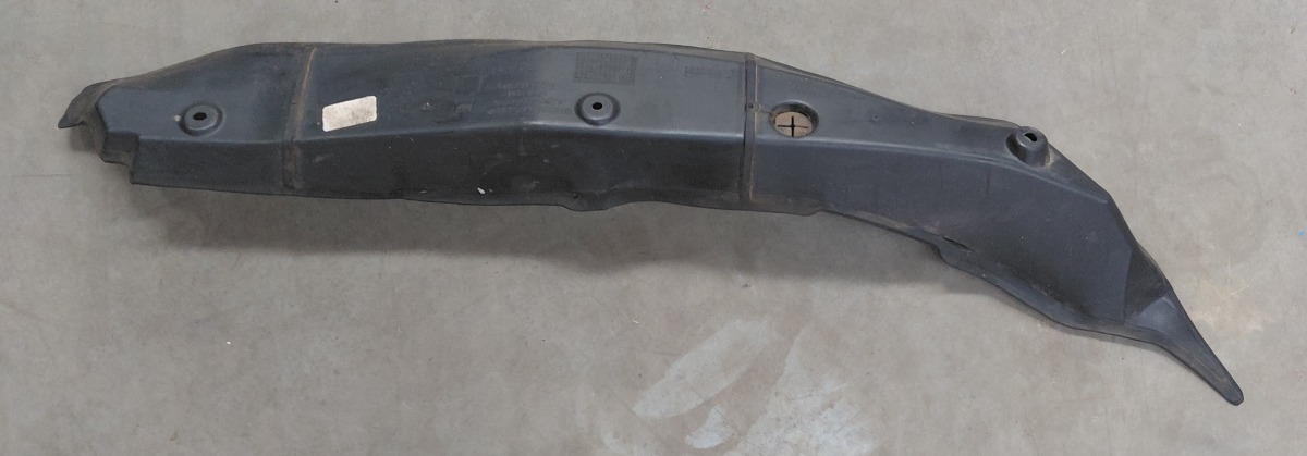 W205 Fender Closing Cover Front Right