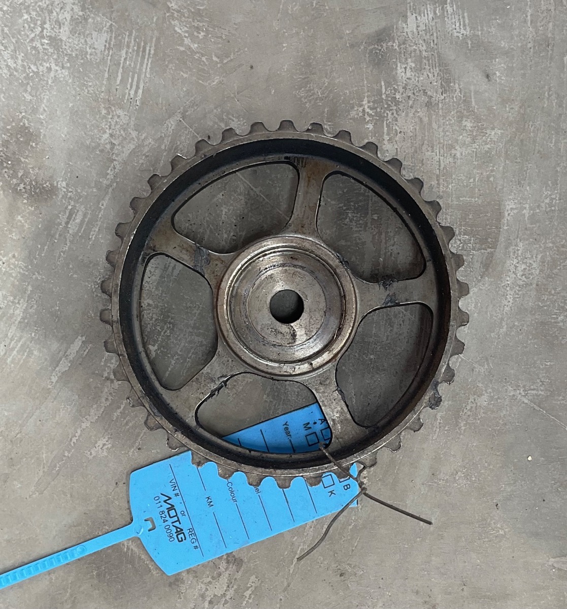 FIGO 1.4 GEAR CAMSHAFT