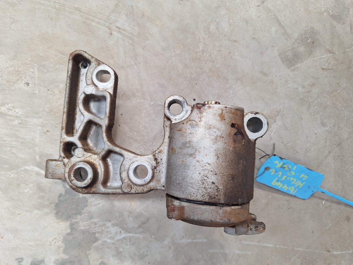 HIUX 4.0 TENSIONER PULLEY BRACKET
