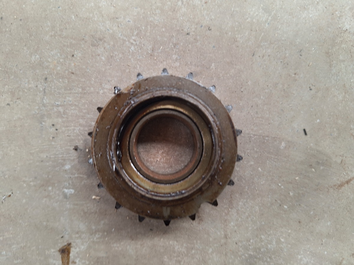 HILUX 4.0 SPROCKET ASSY, IDLE
