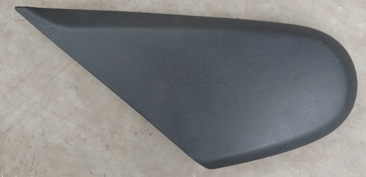 W205 LEFT FRONT SEAT TRIM