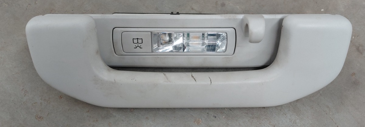 W205 LEFT REAR INTERRIOR GRAB HANDLE WITH LIGHT