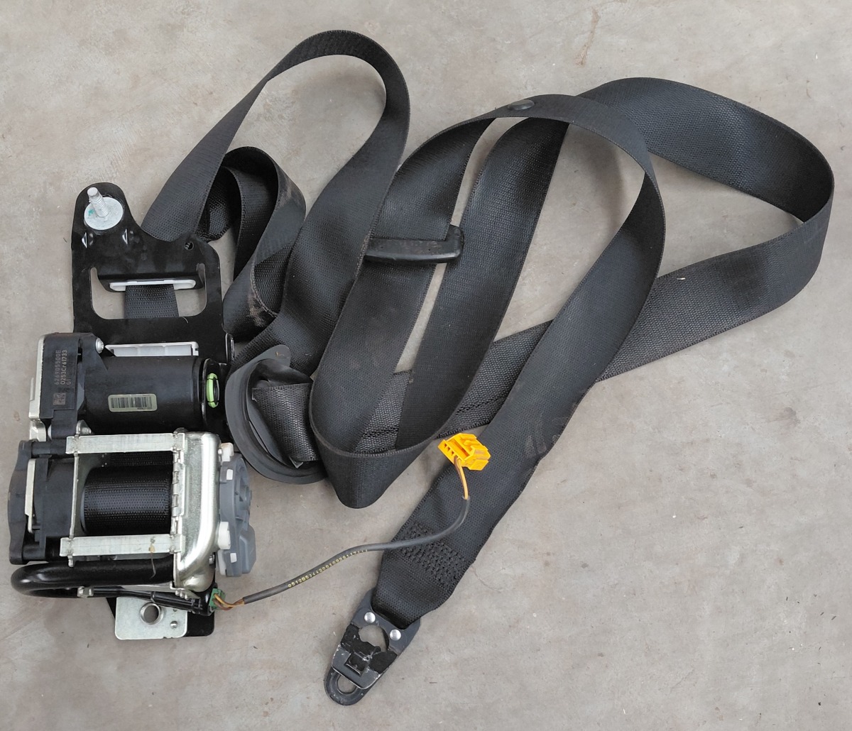 W205 LEFT AIRBAG SEAT BELT