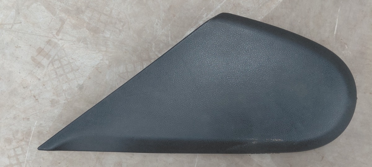 W205 RIGHT FRONT SEAT TRIM