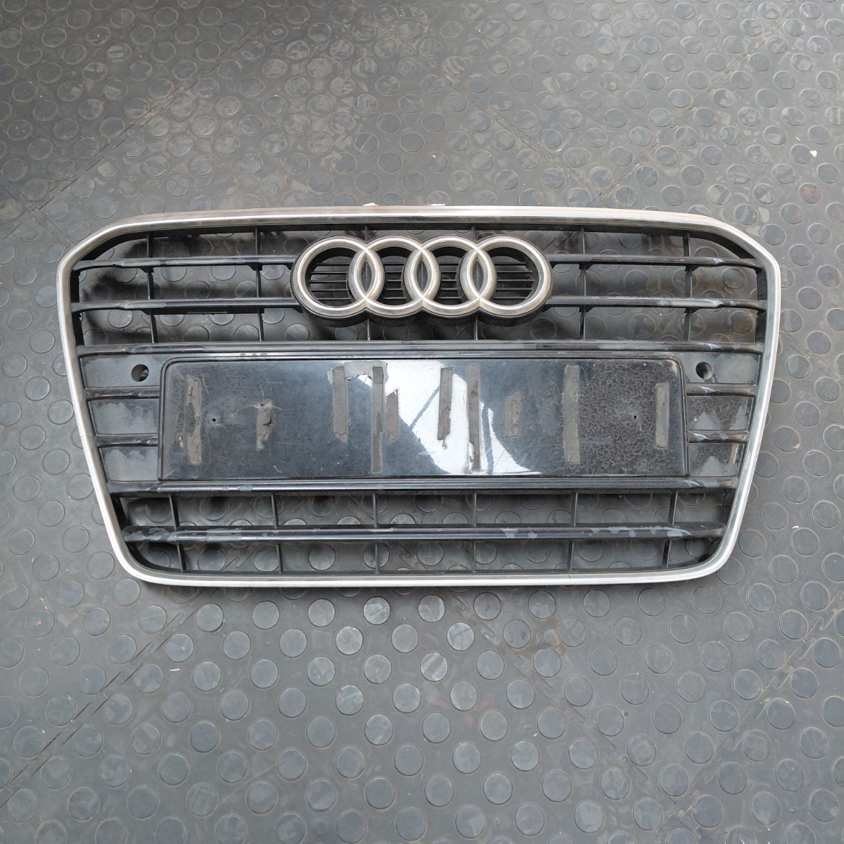 A5/S5 Front Radiator Grille.