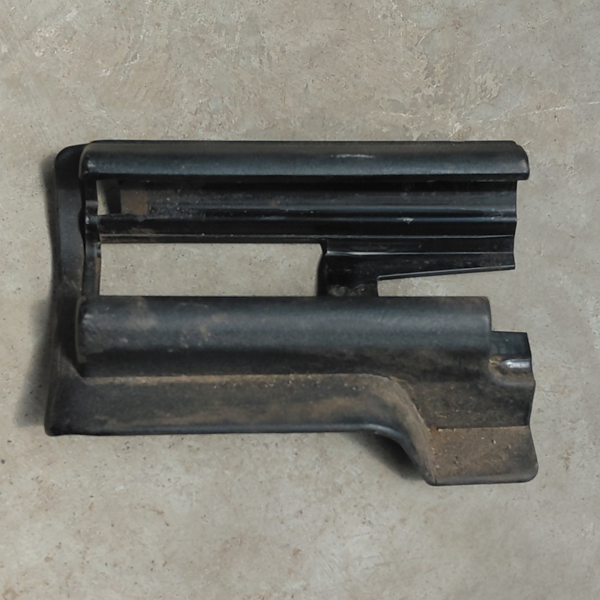 W205 SEAT RAIL COVER REAR
