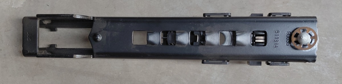 W205 Left=Right Seatbelt Height Adjuster