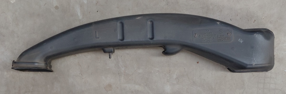 W205 FRONT AIR DUCT CHANNEL LEFT