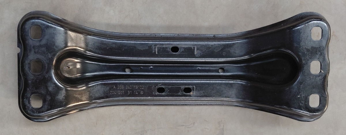 W205 GEARBOX MOUNT BRACKET