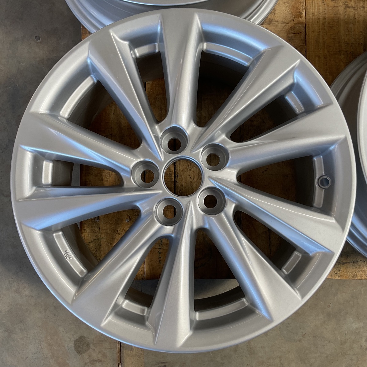 STARLET CROSS 7JX16" MAG RIM