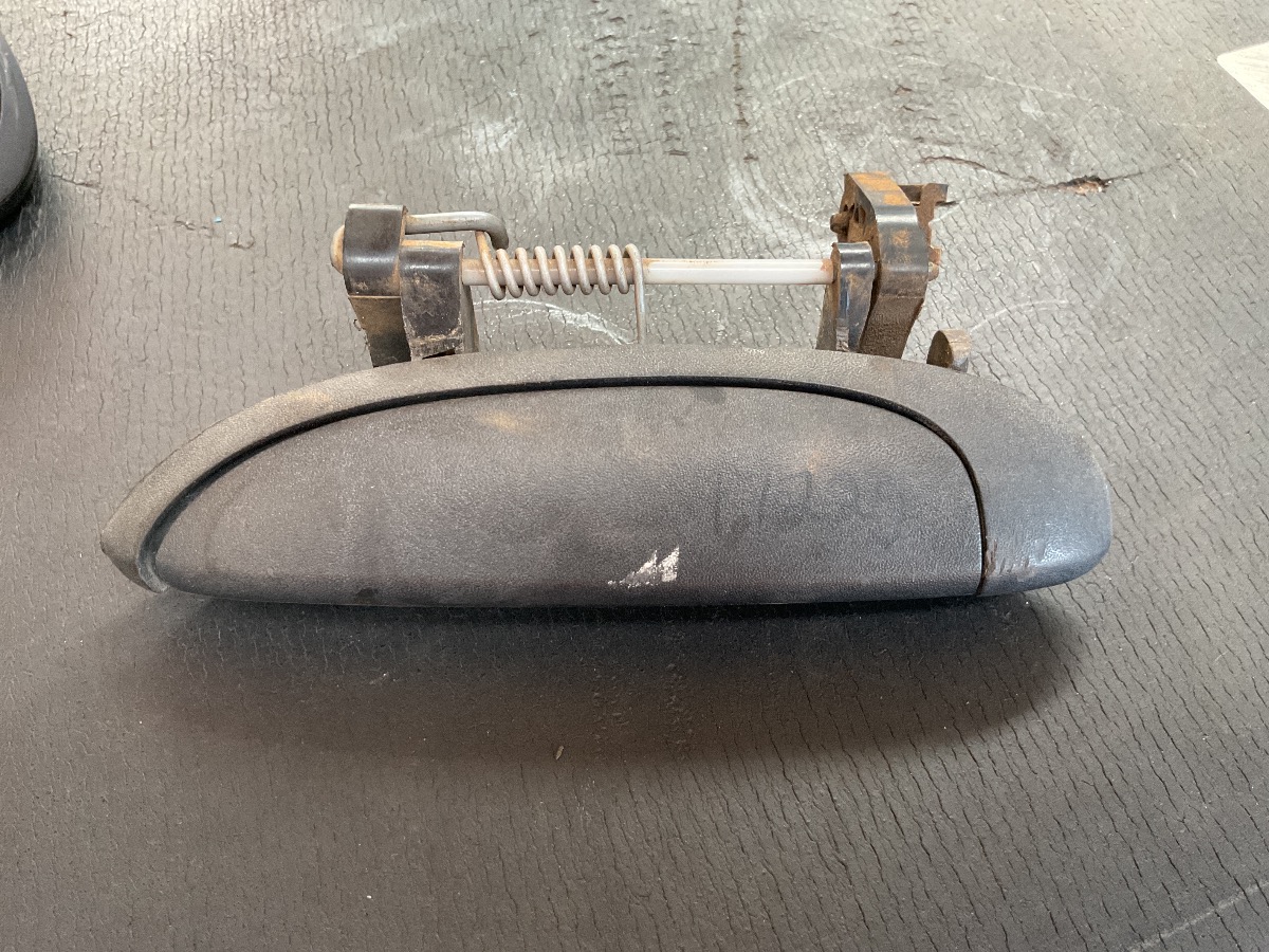 NP200 Left Front Door Handle