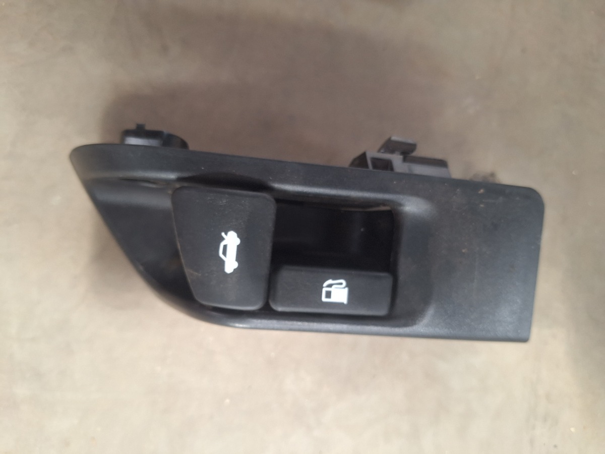 COROLLA FUEL FLAP RELEASE LEVER