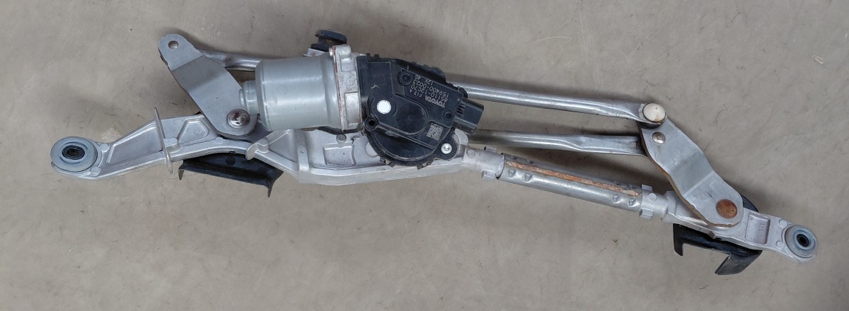 COROLLA WIPER MOTOR WITH LINKS