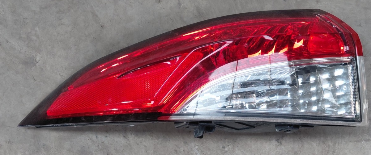 Corolla Tail Lamp Assembly Left Outer