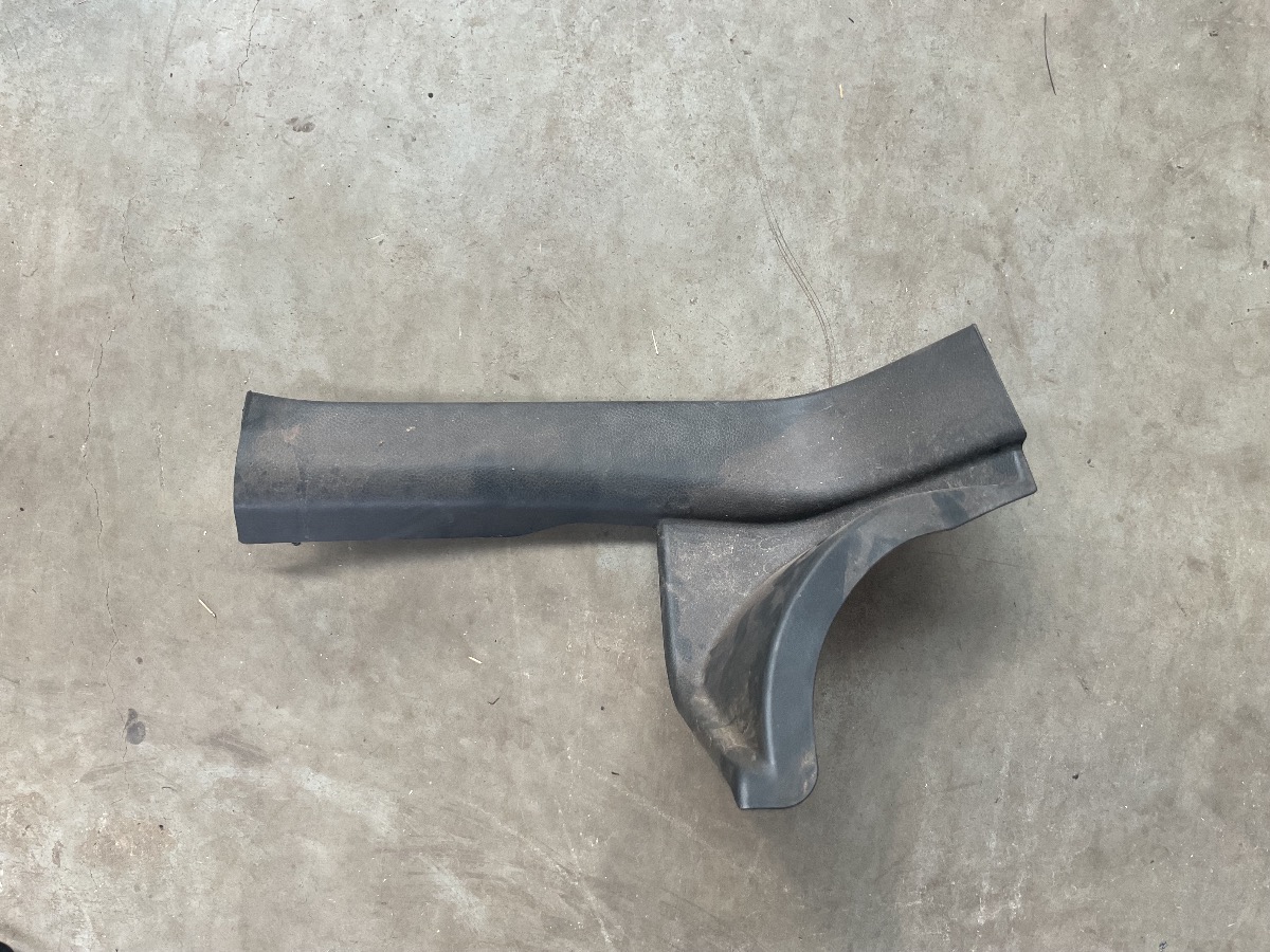 URBAN CRUISER RIGHT REAR SCUFF