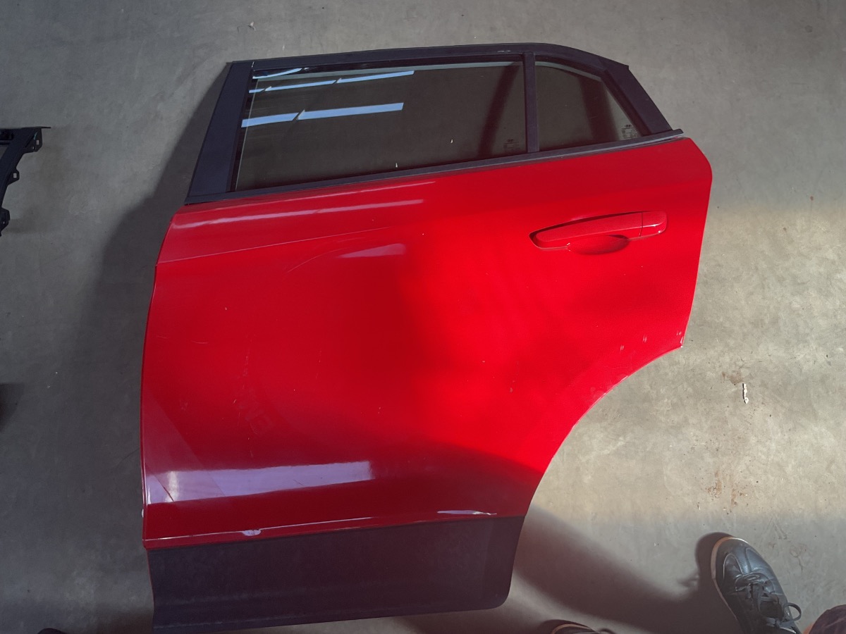 CRETA DOOR PANNEL LEFT REAR