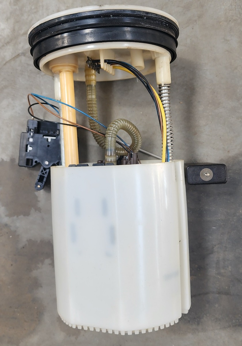 POLO VIVO MK2 FUEL SENDER UNIT