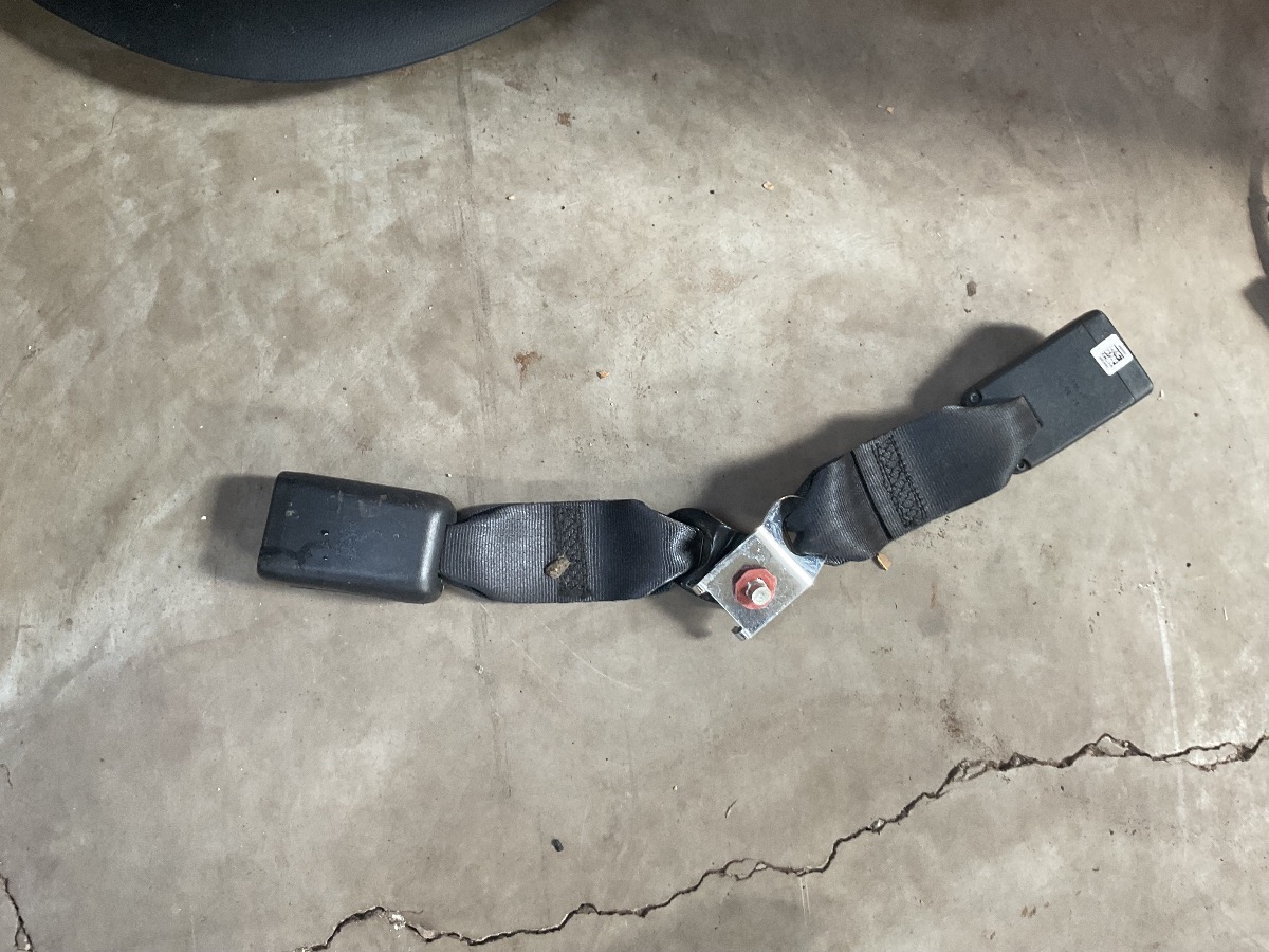 CRETA BACK SEAT BUCKEL