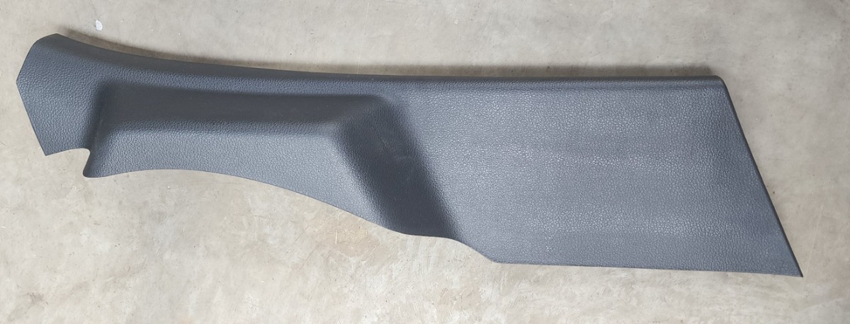 Polo Vivo MK2 Fender Arch Trim Right Rear