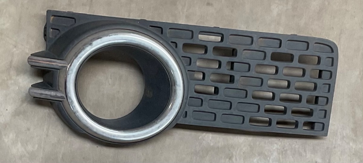 IGNIS FRONT BUMPER TRIM RIGHT