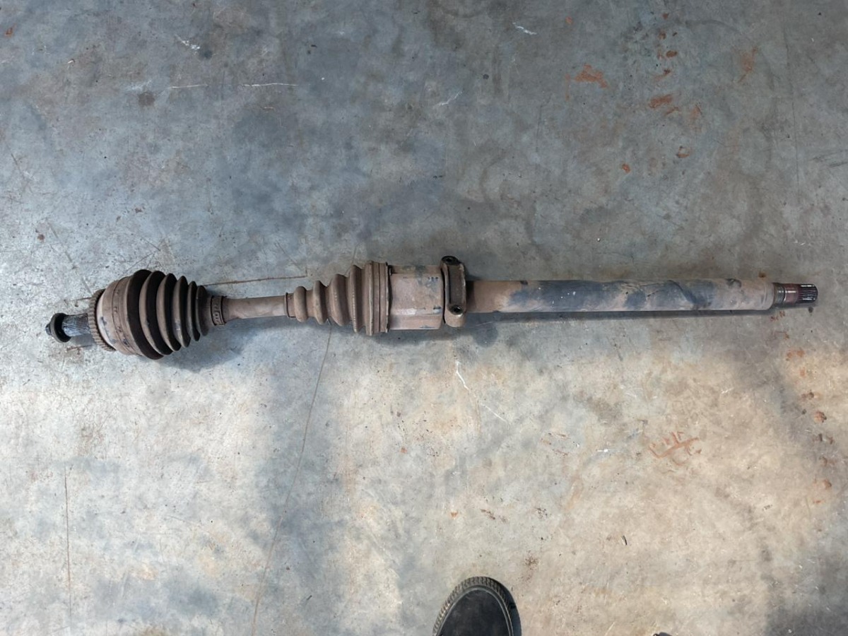 S60 T5 AUTO RIGHT DRIVE SHAFT
