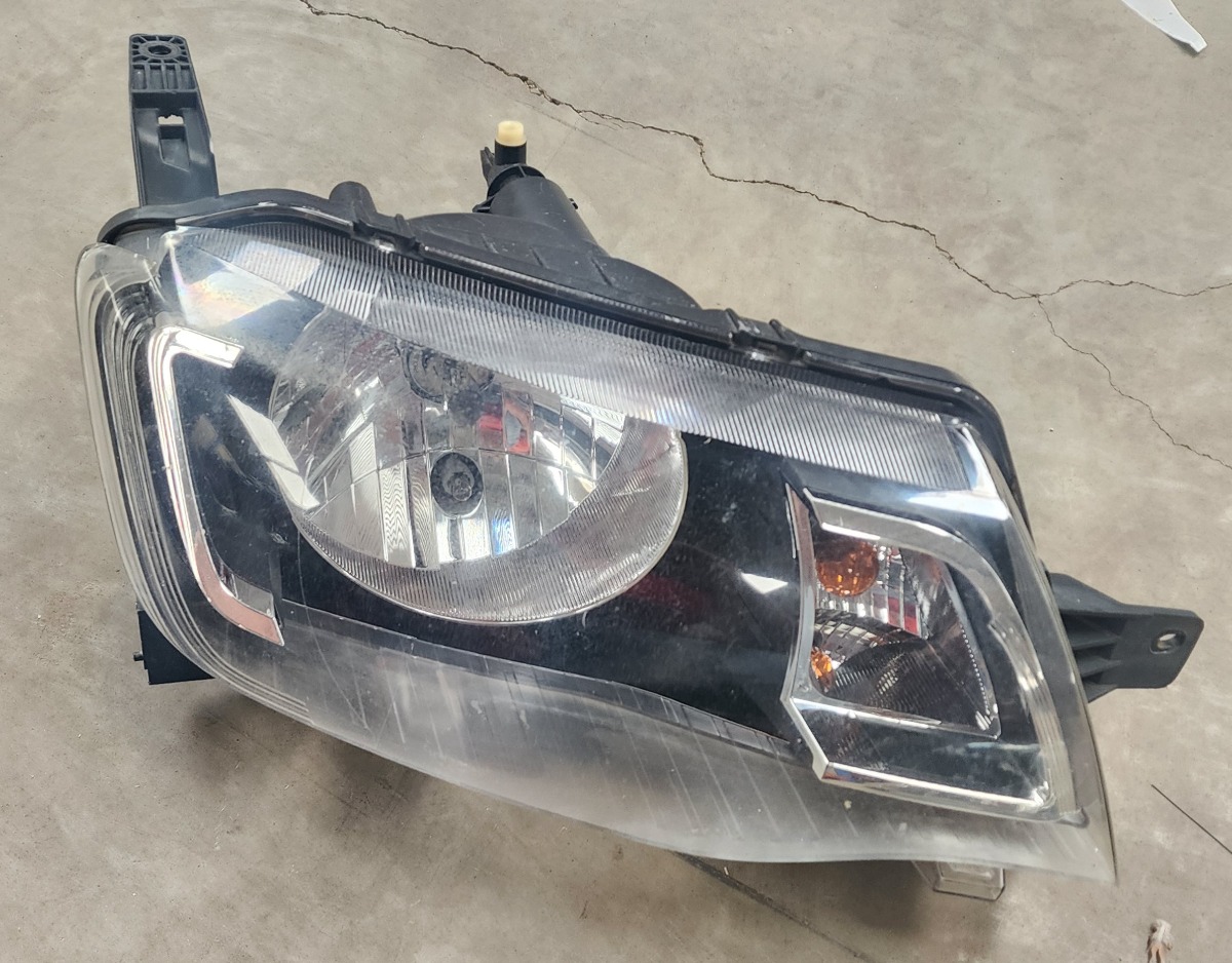 Kwid Right Headlamp Assy